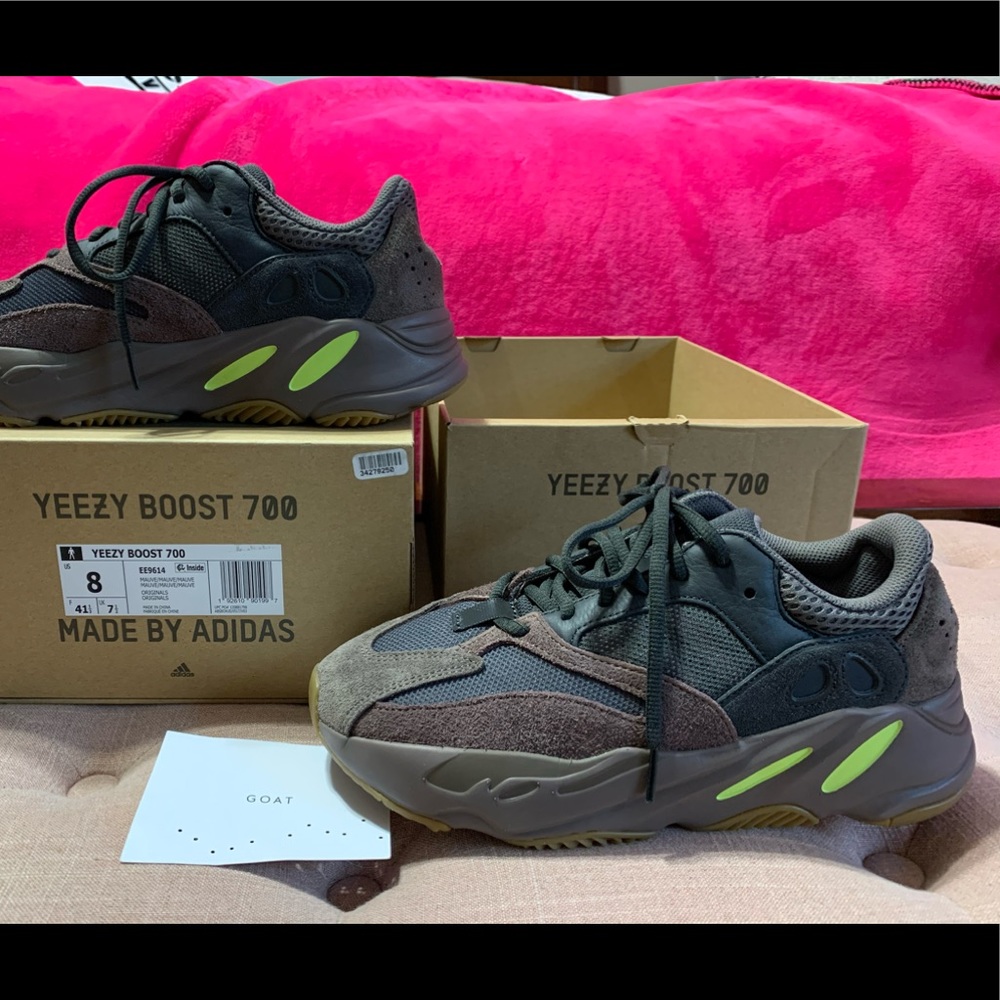 Authentic Adidas Yeezy 700 “Mauve”